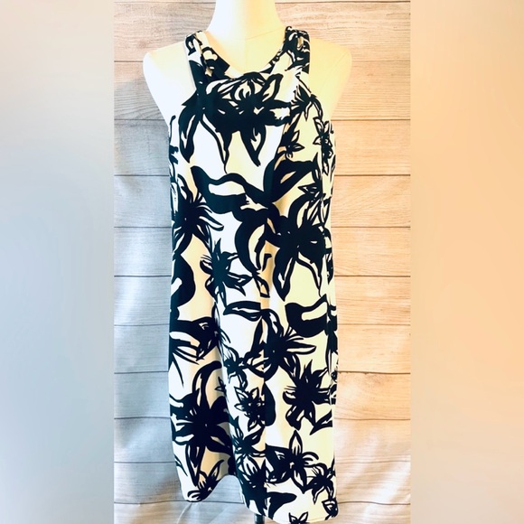 MNG Mango Dress Black/White Fully Lined Floral Size 4 Dress Corporate - Picture 2 of 16